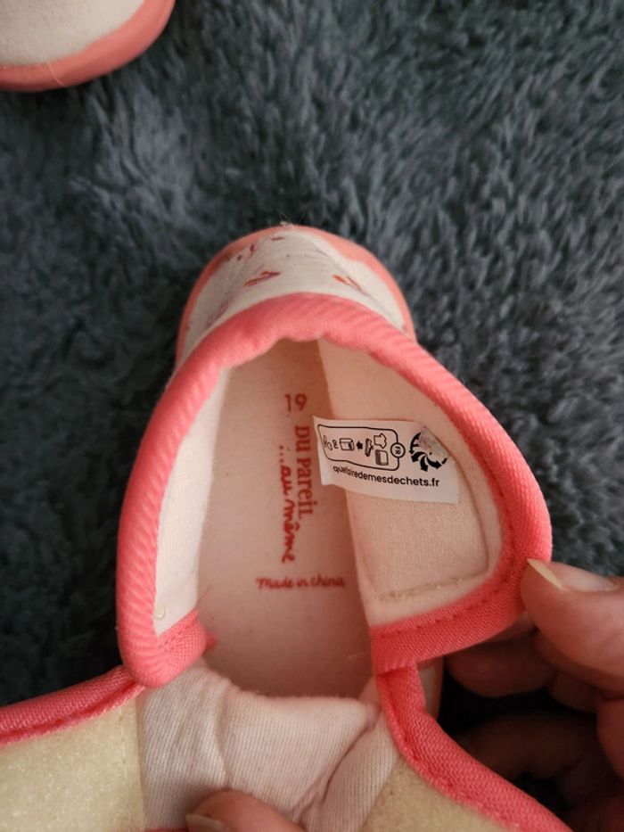Chaussons taille 19 - photo numéro 4