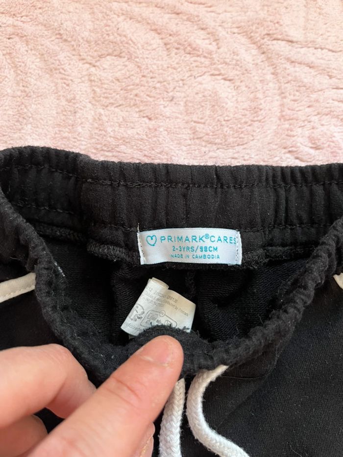 Short Noir Primark Pour Filles  Taille 2 - 3 Ans - photo numéro 2