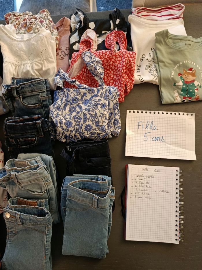 Lot vêtements fille 5 ans - photo numéro 3
