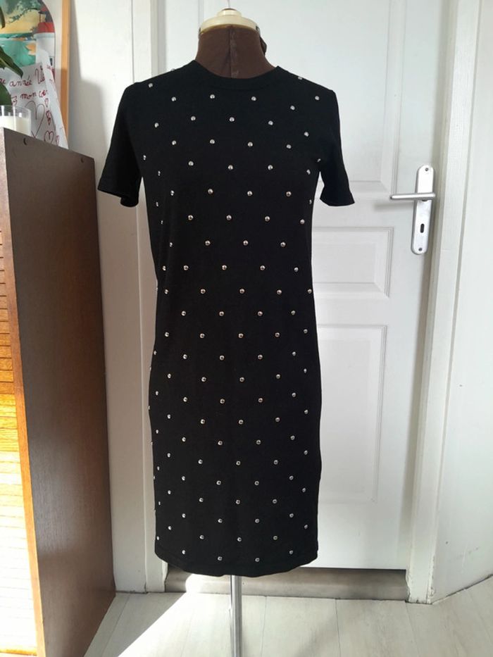 Jolie petite robe noire manche courte max mara