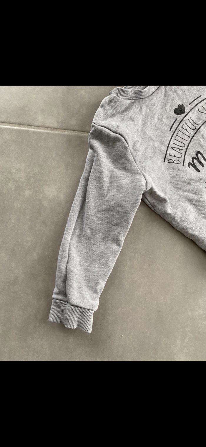 Sweat fille 4 ans - photo numéro 2