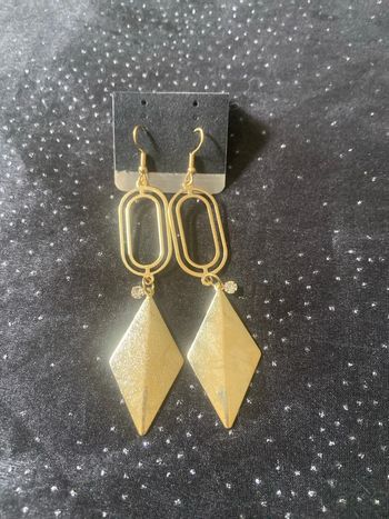 Boucles d'oreilles pendantes dorées