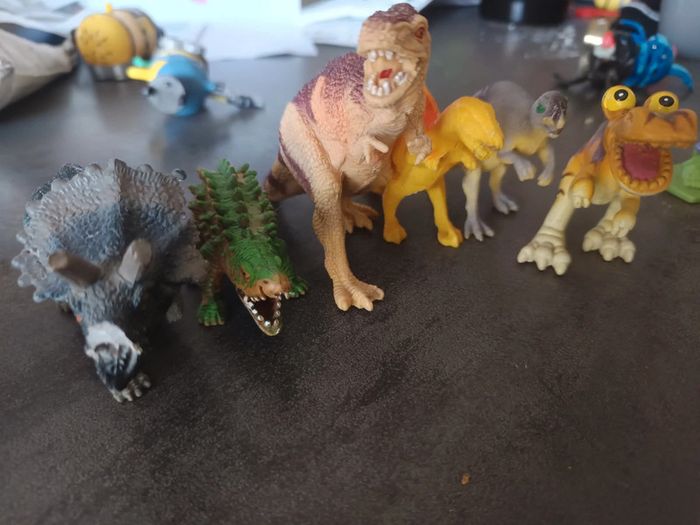 Figurines dinosaure