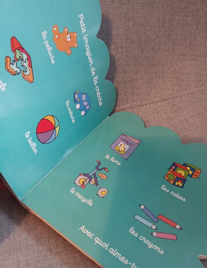 Livre sonore a la crèche avec T'choupi (piles neuves ) - photo numéro 8