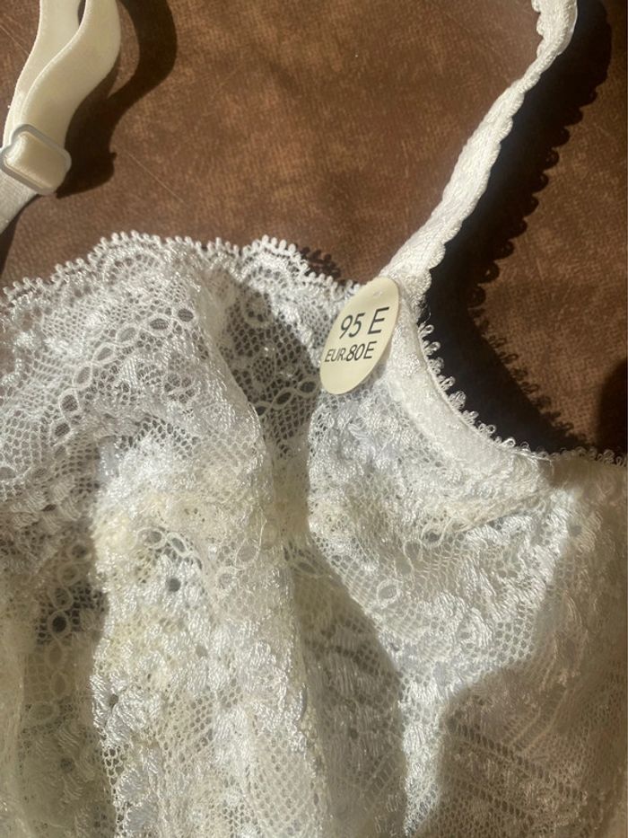 Soutien gorge neuf avec étiquette - Like all women - 95 E - photo numéro 2
