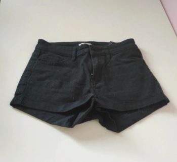 Short noir