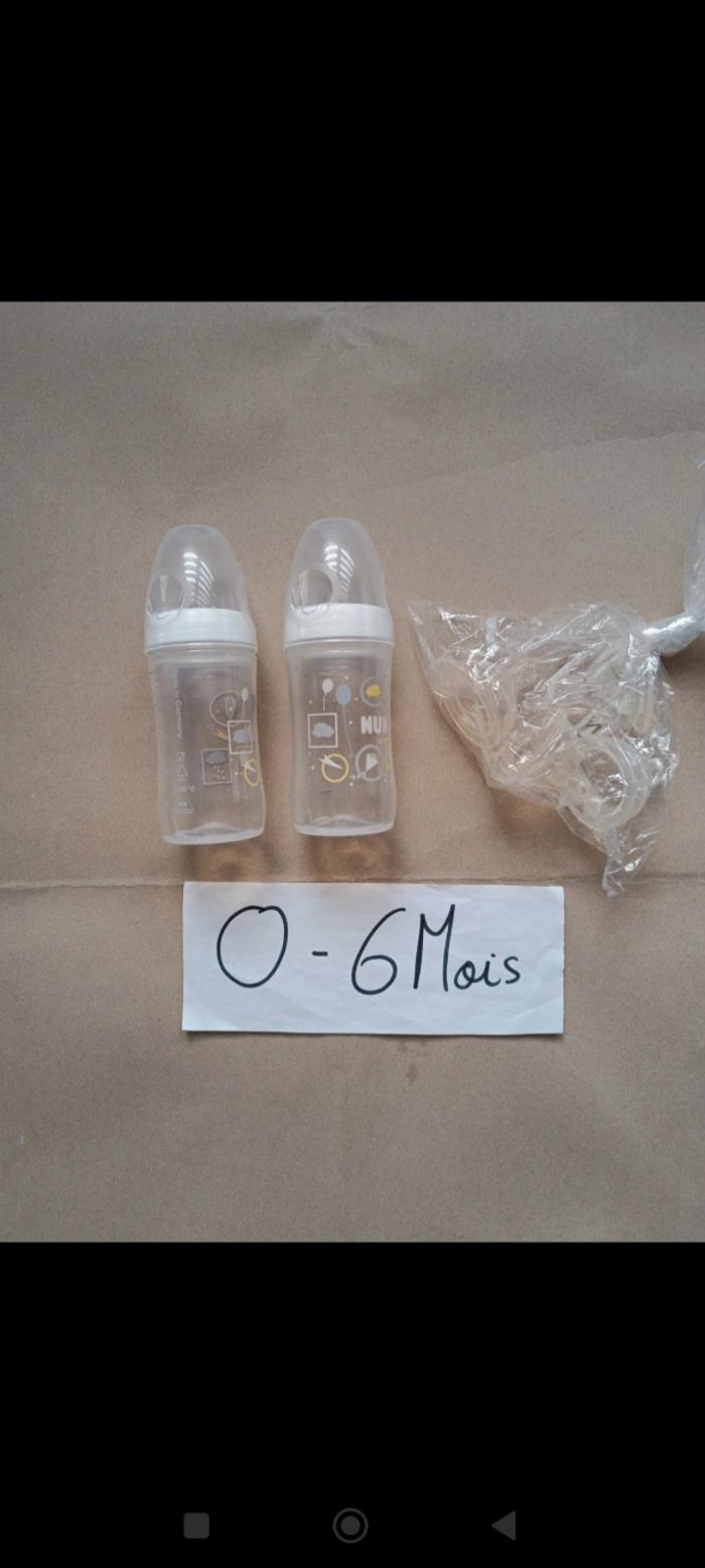 Lot 2 biberons+ 4 tétines