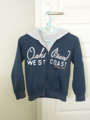 Sweat zippé à capuche