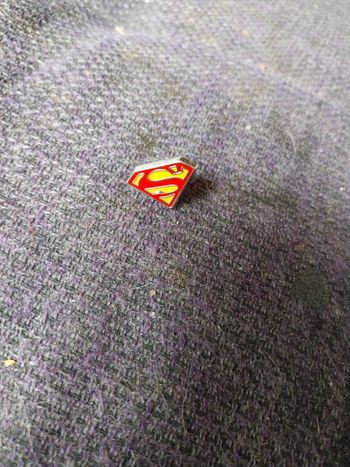 Pins superman