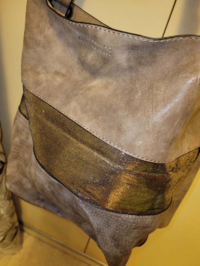 Sac bandoulière taupe et bronze brillant - photo numéro 3