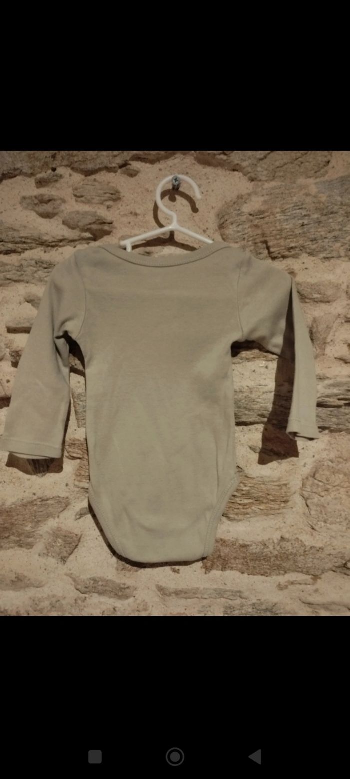 Lot 2 bodies manches longues, taille 6 mois, collection 2025 - photo numéro 3
