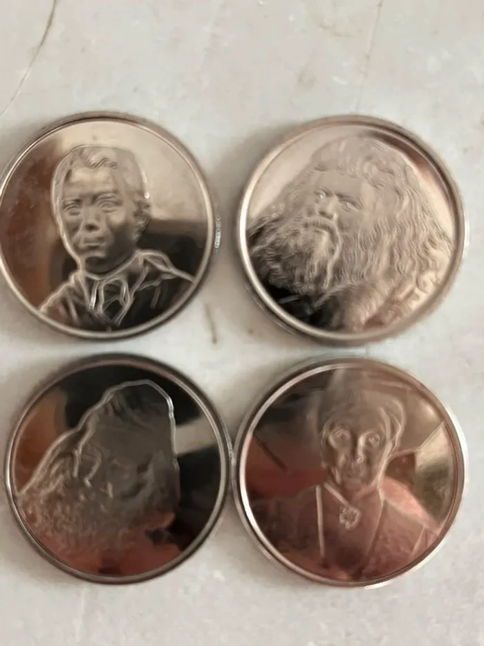 lot de pieces ou jetons harry potter - photo numéro 5