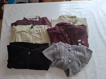 Lot de gilet t.5ans