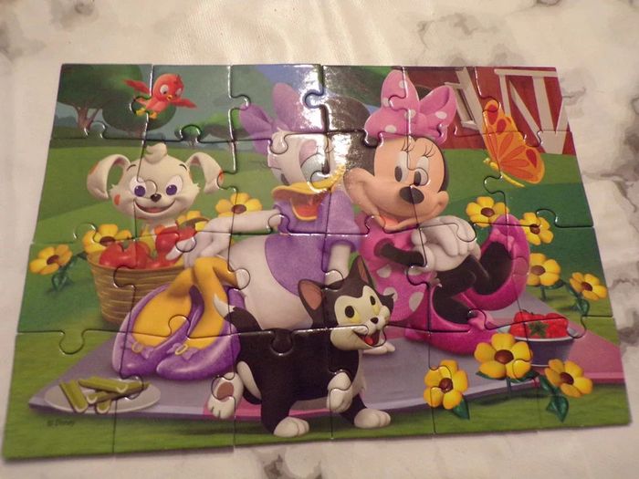 Puzzle Disney Minnie 24 pieces Complet - photo numéro 2