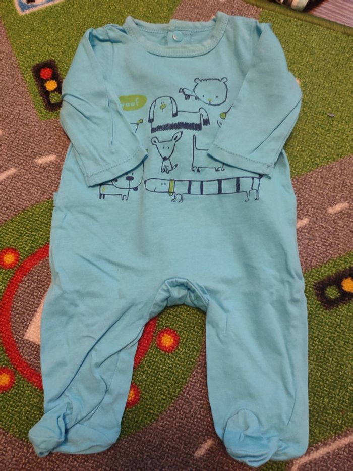pyjama bleu bébé