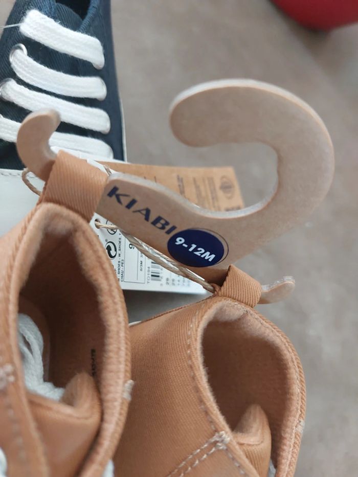 Lot 2 paires basket bébé 9/12 mois - photo numéro 3