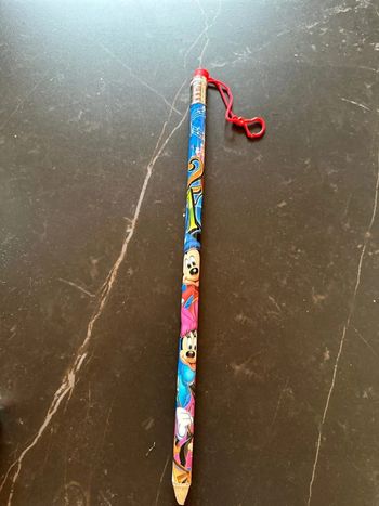 Crayon à papier géant Disney Gratuit