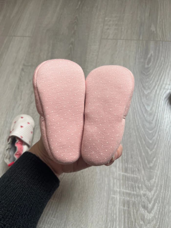 Lot 2 paires chaussons  bébé fille 6-12 mois - photo numéro 7