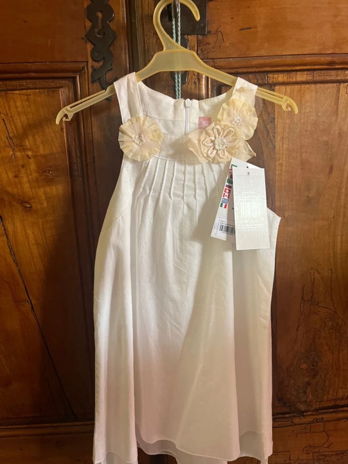 Robe blanche fille 5 ans – Neuve avec étiquette – Idéale baptême ou mariage