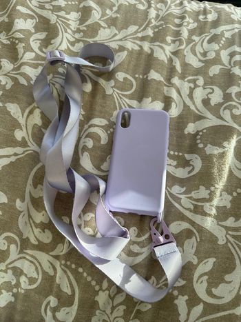 Coque avec bandoulière iPhone