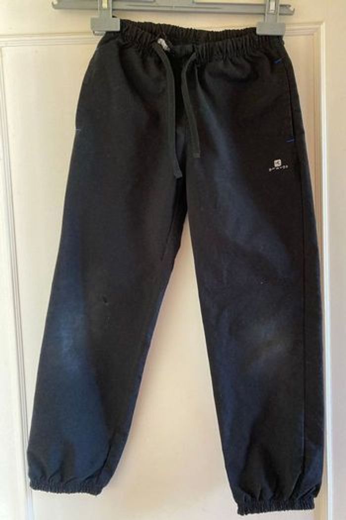 ⚠️ Lot 3 joggings avec défauts 8 ans 🚧 - photo numéro 3