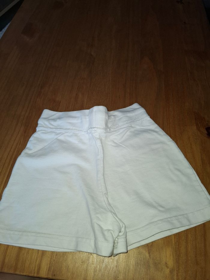 Short blanc 8 ans - photo numéro 2