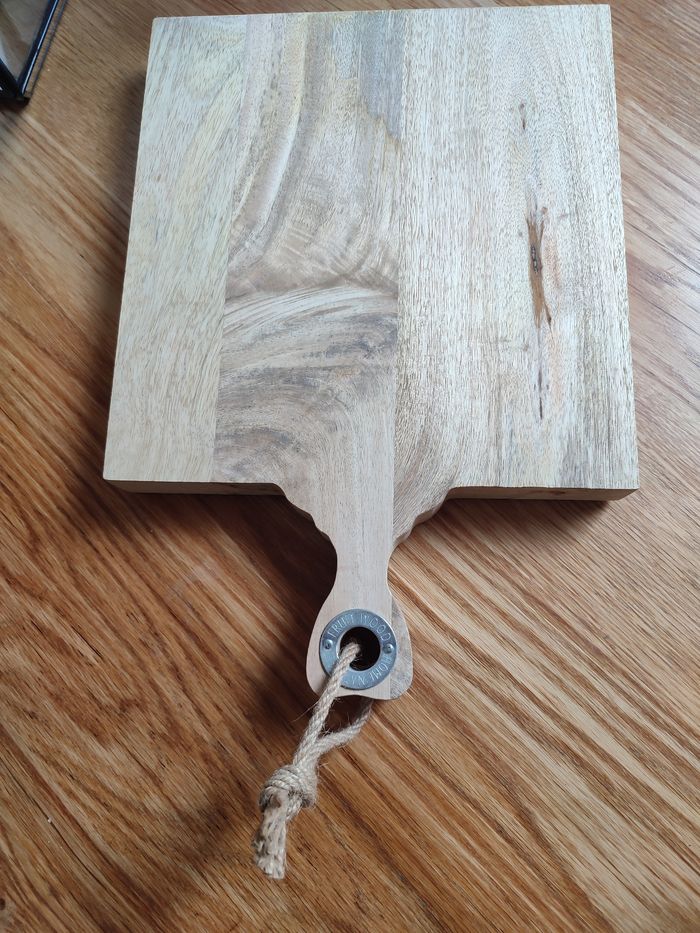 Planche a découper en bois de manguier neuve - photo numéro 2