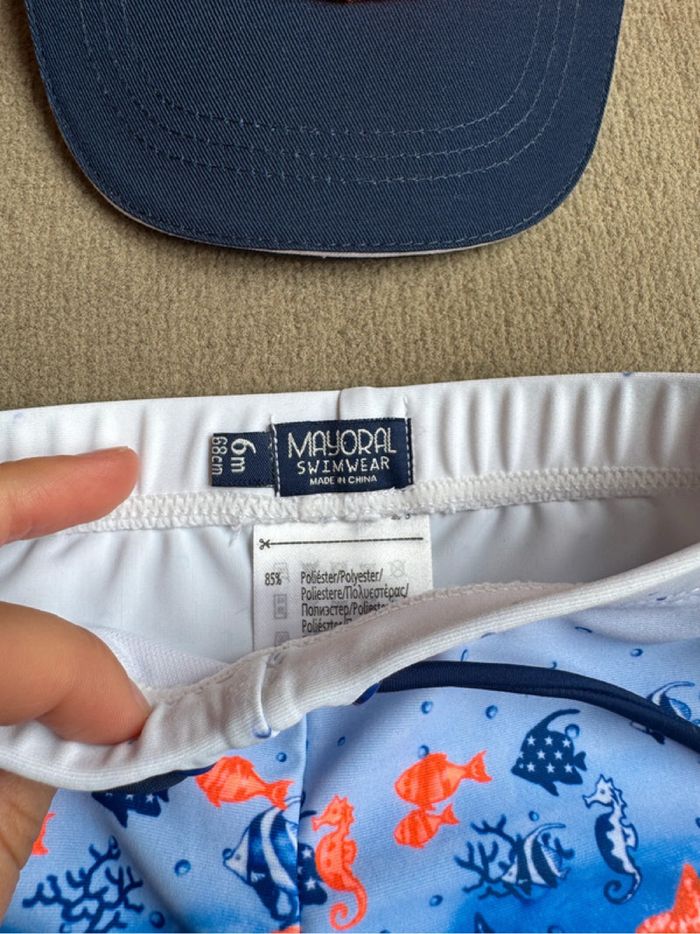 Maillot de bain + casquette bébé - photo numéro 2
