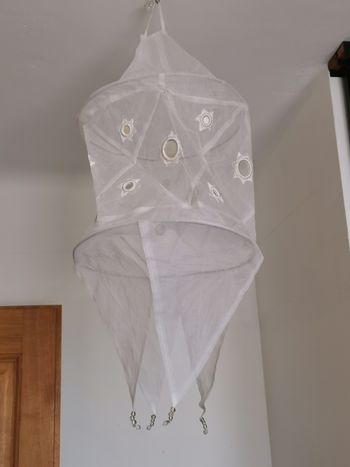 Suspension en organdi blanc avec miroirs neuve