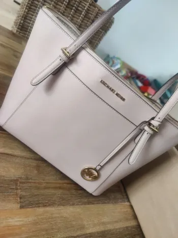 Sac à main Michael Kors rose pale