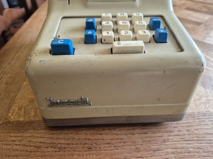 Ancienne Machine à calculer G.Inzadi Bon Etat - photo numéro 3