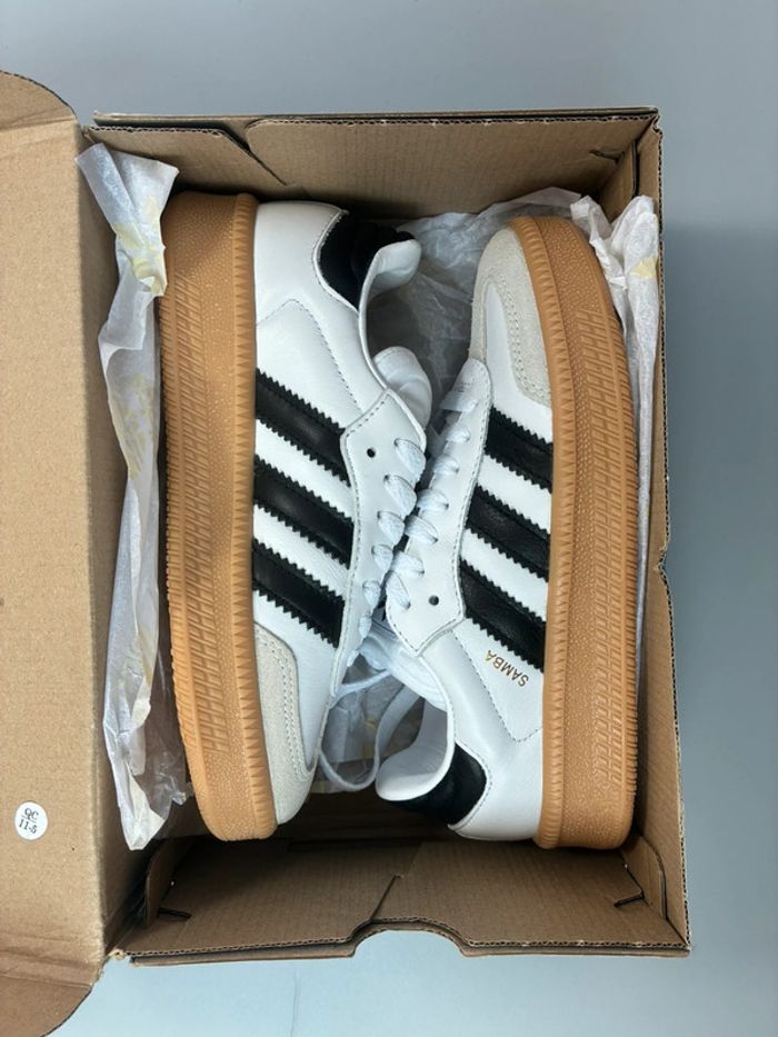 Baskets Adidas samba xlg blanche pointure 36 neuves avec boîte - photo numéro 2