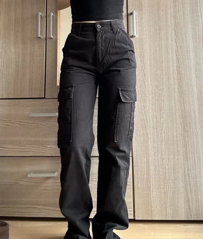 Cargo noir - photo numéro 2