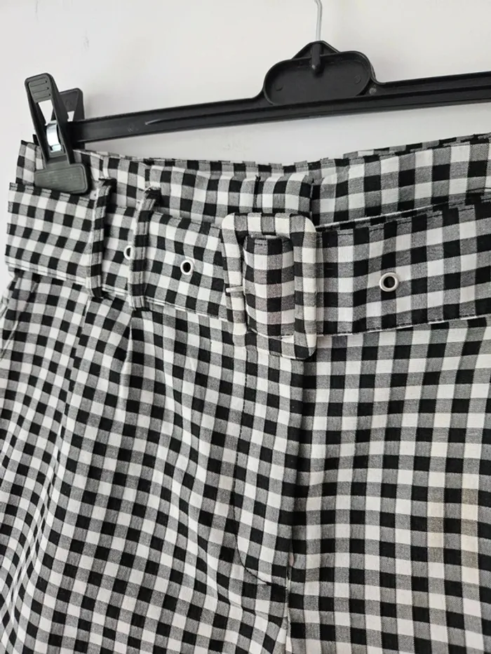 Short vichy à carreaux noirs et blanc taille haute Pimkie taille 38/M - photo numéro 2