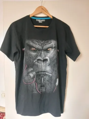 Tee shirt