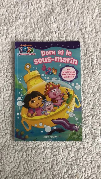 Livre dora et le sous-marin