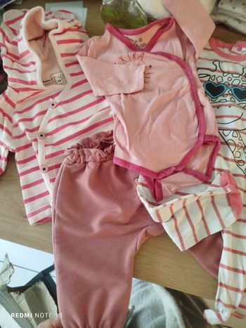 #kytie3moisfille. Ensemble taille 3 mois 