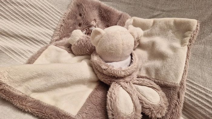 Doudou plat Ourson déguisé  en lapin - photo numéro 4