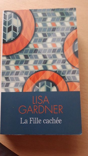 Roman La fille cachée