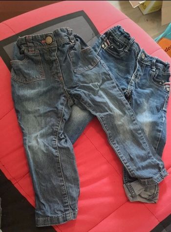Lot 2 jeans fille 24 mois