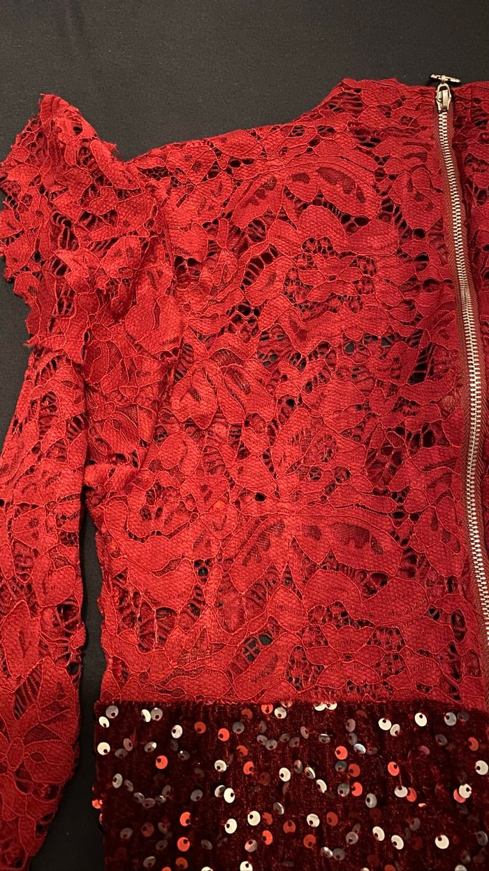 Robe rouge dentelle & sequins neuve – Taille S ✨ - photo numéro 5