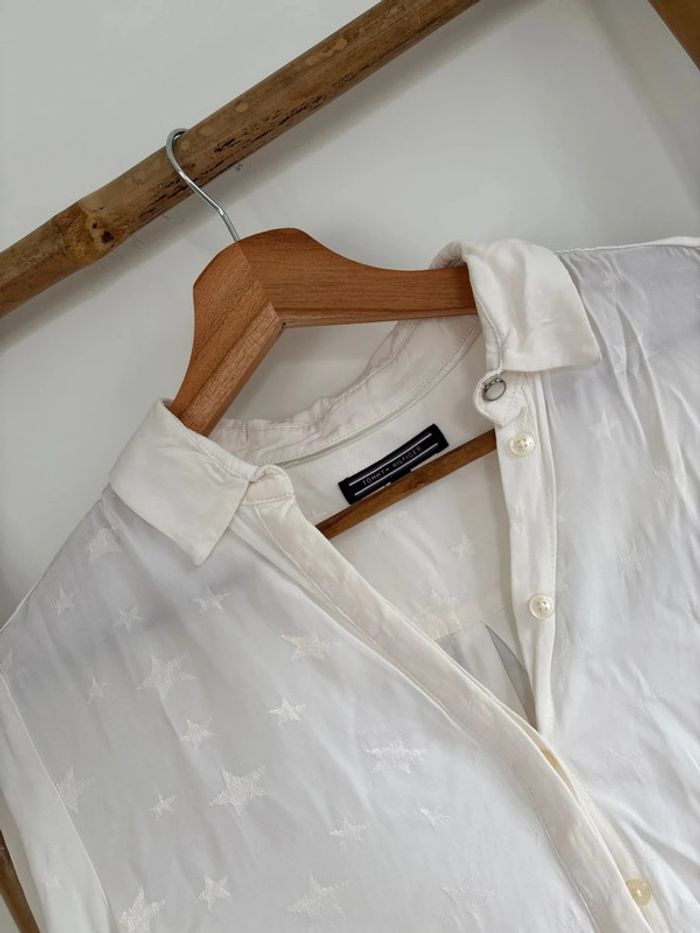 chemise blanche tommy hilfiger à étoiles taille XS - photo numéro 2