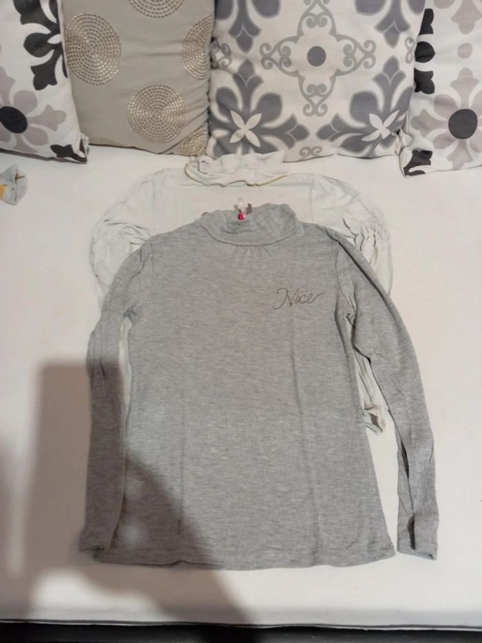 Lot de 2 sous pull T 8 ans