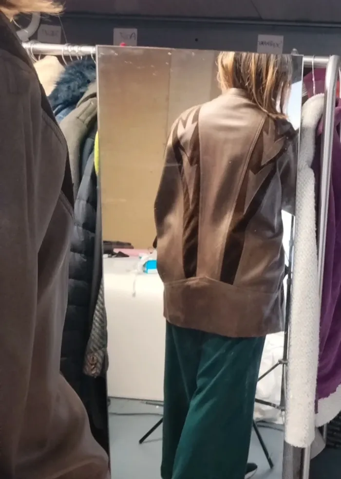 Veste en cuir vintage marron à motif A832 - photo numéro 9
