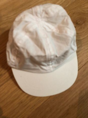 Casquette blanche 0/3 mois