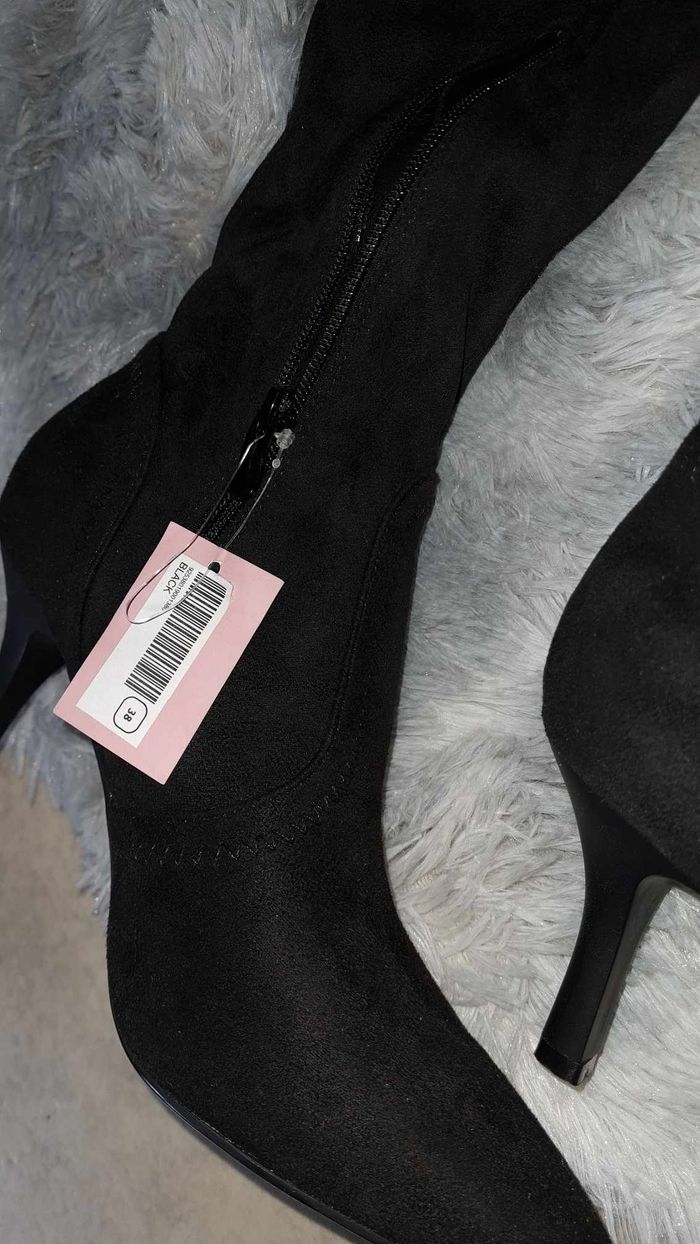 neuves Bottes noires souples femme pointure 38 - photo numéro 3