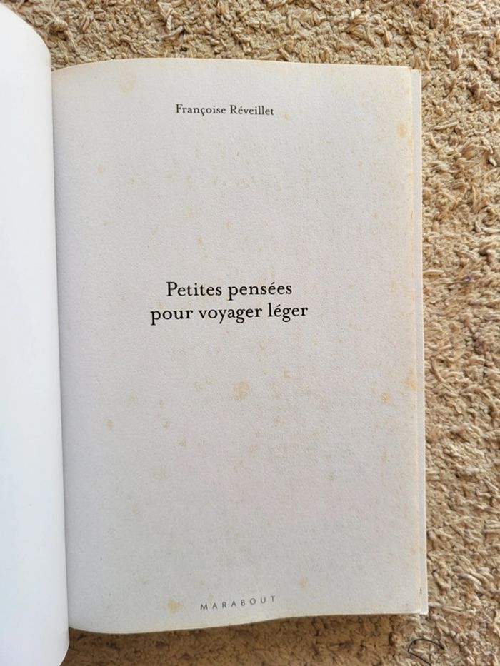Livre Petites pensées pour voyager léger de Françoise Réveillet - Développement personnel - photo numéro 5