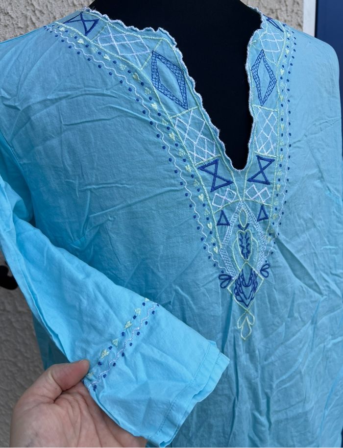 Robe de plage  ou chemise de nuit - photo numéro 2