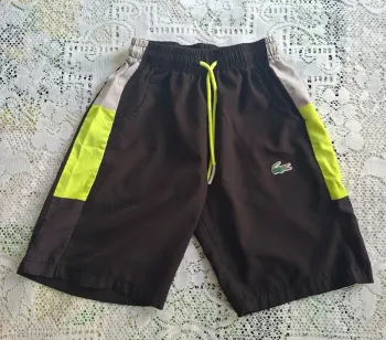 Short style Lacoste noir gris et vert fluo - taille 12 ans - neuf