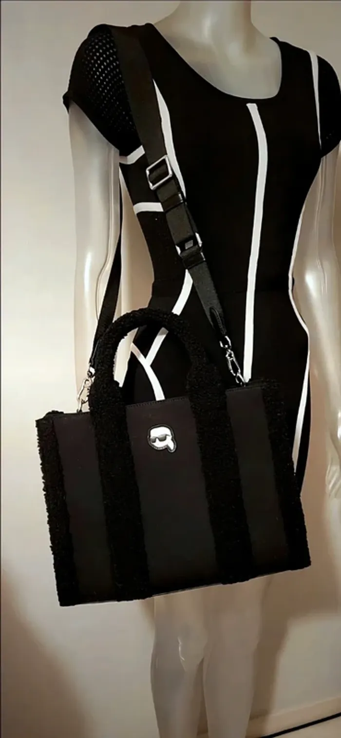 Sac XXL. Tissu et fourrure. Bandoulière réglable amovible. Karl Lagerfeld authentique. Neuf 🥰 - photo numéro 8